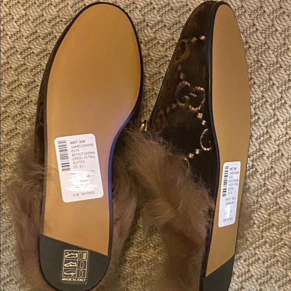 NIB GUCCI Princetown Velvet Logo Lamb Fur Mules 35 - Picture 9 of 10